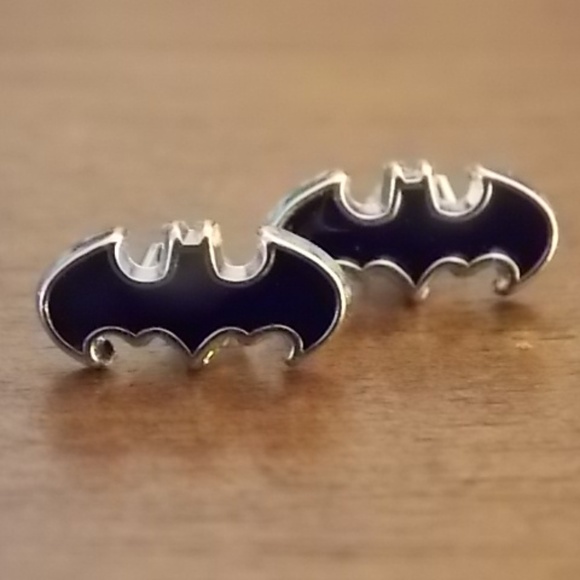 New, Unused, In Original Box Superhero Earrings - Picture 7 of 7